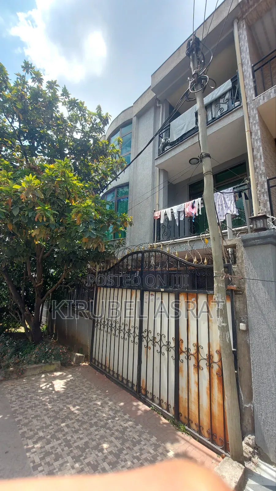 Furnished 4bdrm House in Yeka for sale