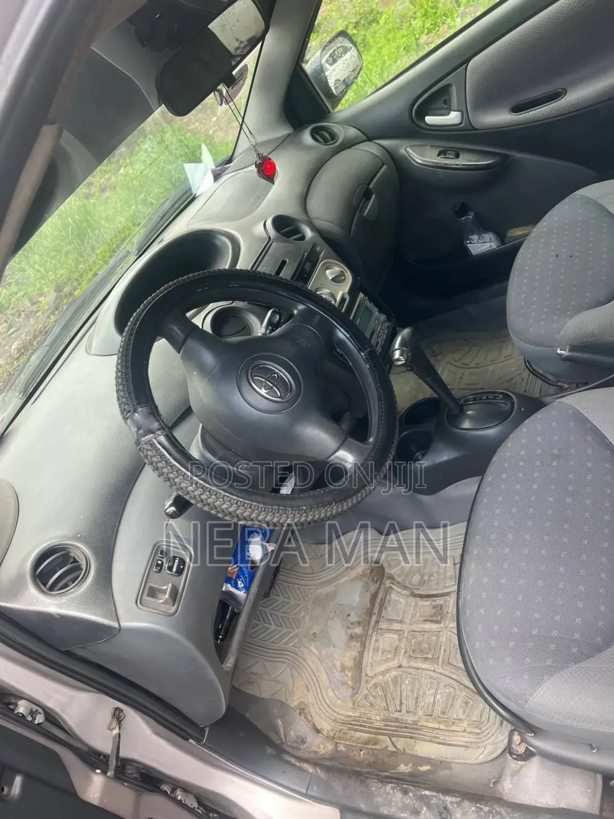 Toyota Vitz 2004 Gray