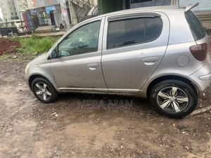Toyota Vitz 2004 Gray