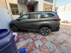 Photo - Toyota Rush 2022 Gray