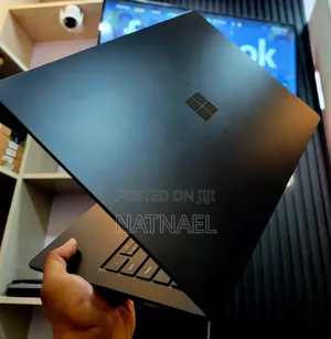 New Laptop Microsoft Surface 16GB Intel Core I7 SSD 500GB