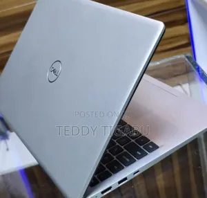 New Laptop Dell 16GB Intel Core I7 SSD 512GB