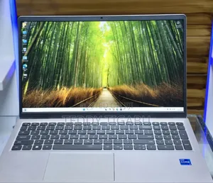 New Laptop Dell 16GB Intel Core I7 SSD 512GB