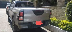 Toyota Hilux Revo Double Cab Deisel 2.8 AWD 2018 Brown