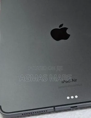 Photo - New Apple iPad Air (2022) 64 GB
