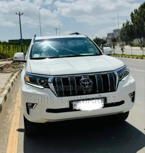 Photo - Toyota Land Cruiser Prado 2.8 2020 White