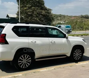 Toyota Land Cruiser Prado 2.8 2020 White