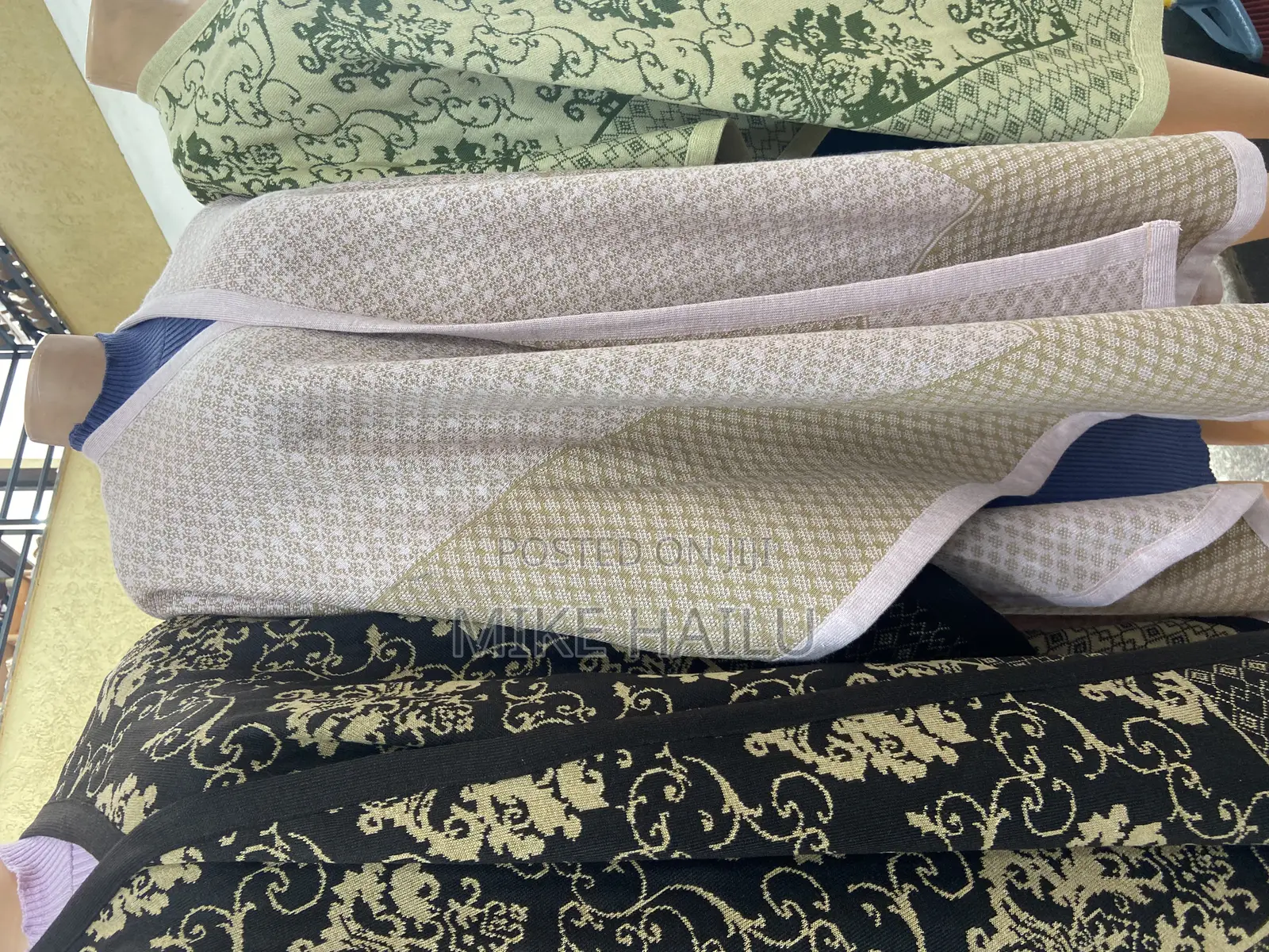 የሴቴች ካባ Girls Clothing