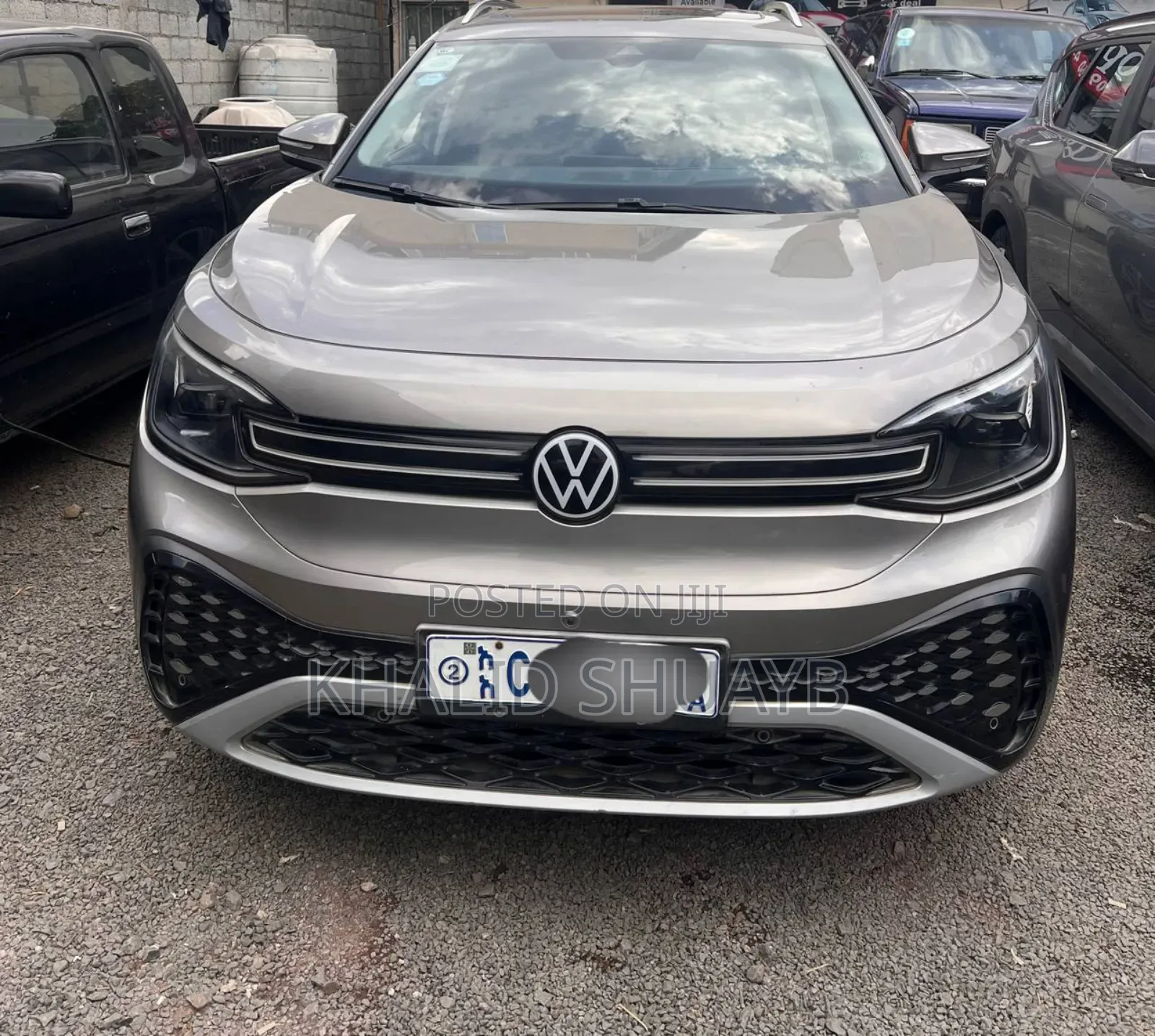 Volkswagen ID.6 2023 Gold