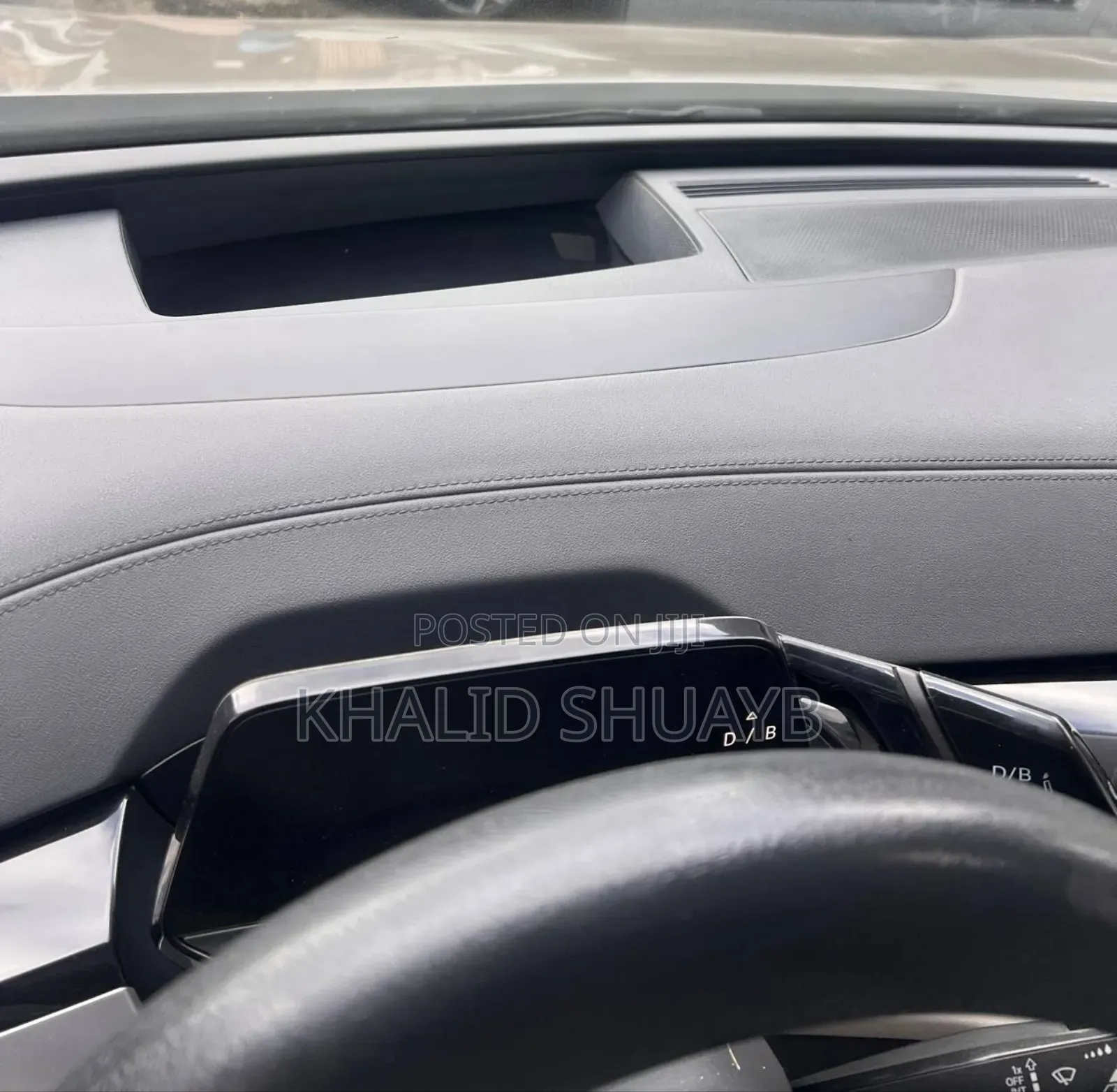 Volkswagen ID.6 2023 Gold