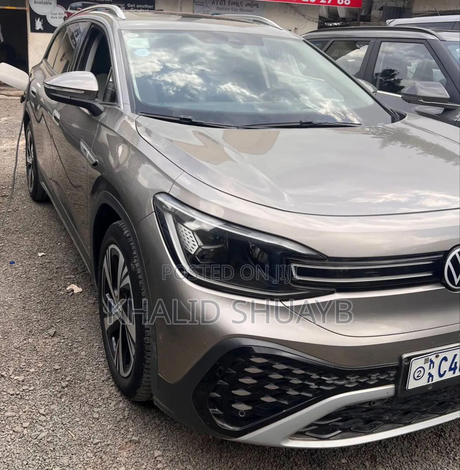 Volkswagen ID.6 2023 Gold