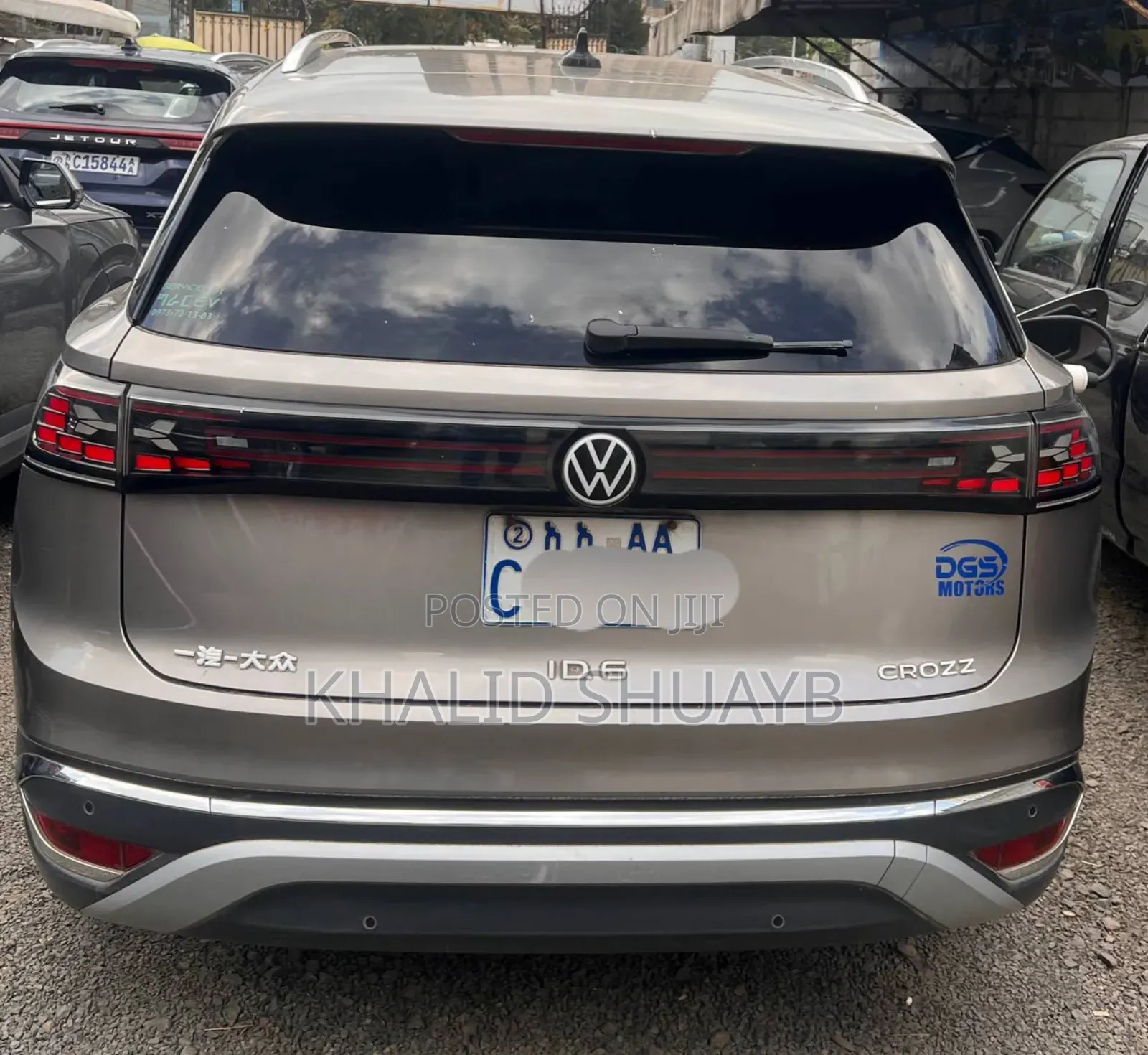 Volkswagen ID.6 2023 Gold