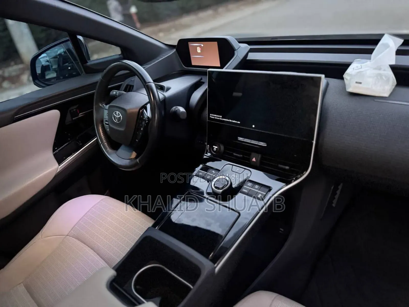 Toyota bZ4X 2023 Silver