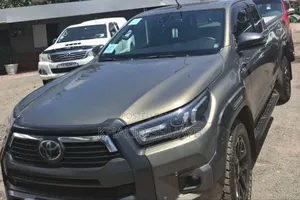 Toyota Hilux 2021 Gold