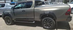 Toyota Hilux 2021 Gold