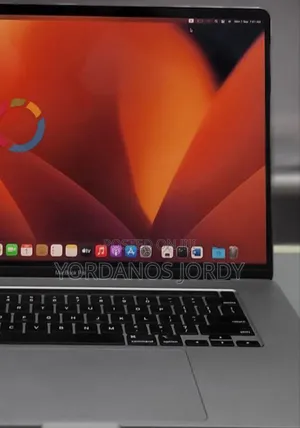 Photo - New Laptop Apple MacBook Pro 2019 16GB Intel Core I7 SSD 512GB