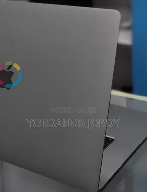 New Laptop Apple MacBook Pro 2019 16GB Intel Core I7 SSD 512GB