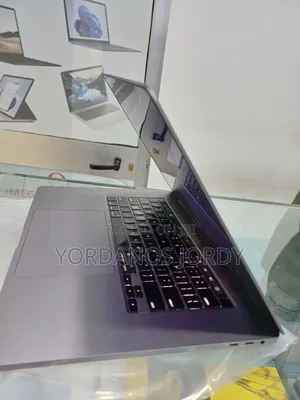 New Laptop Apple MacBook Pro 2019 32GB Intel Core I9 SSD 1T