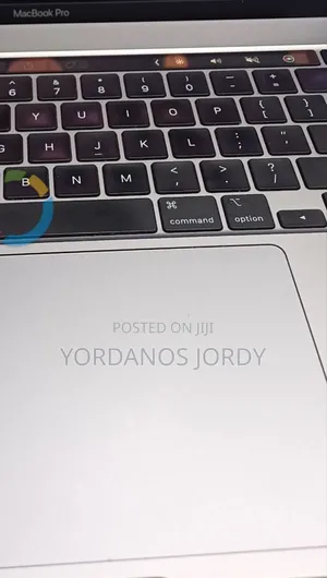 New Laptop Apple MacBook Pro 2019 32GB Intel Core I9 SSD 1T