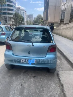 Toyota Vitz 2001 Blue
