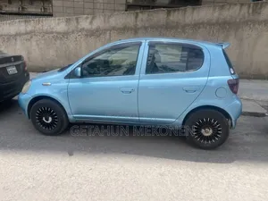 Toyota Vitz 2001 Blue