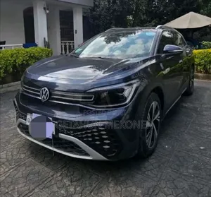 Photo - Volkswagen ID.6 2022 Blue