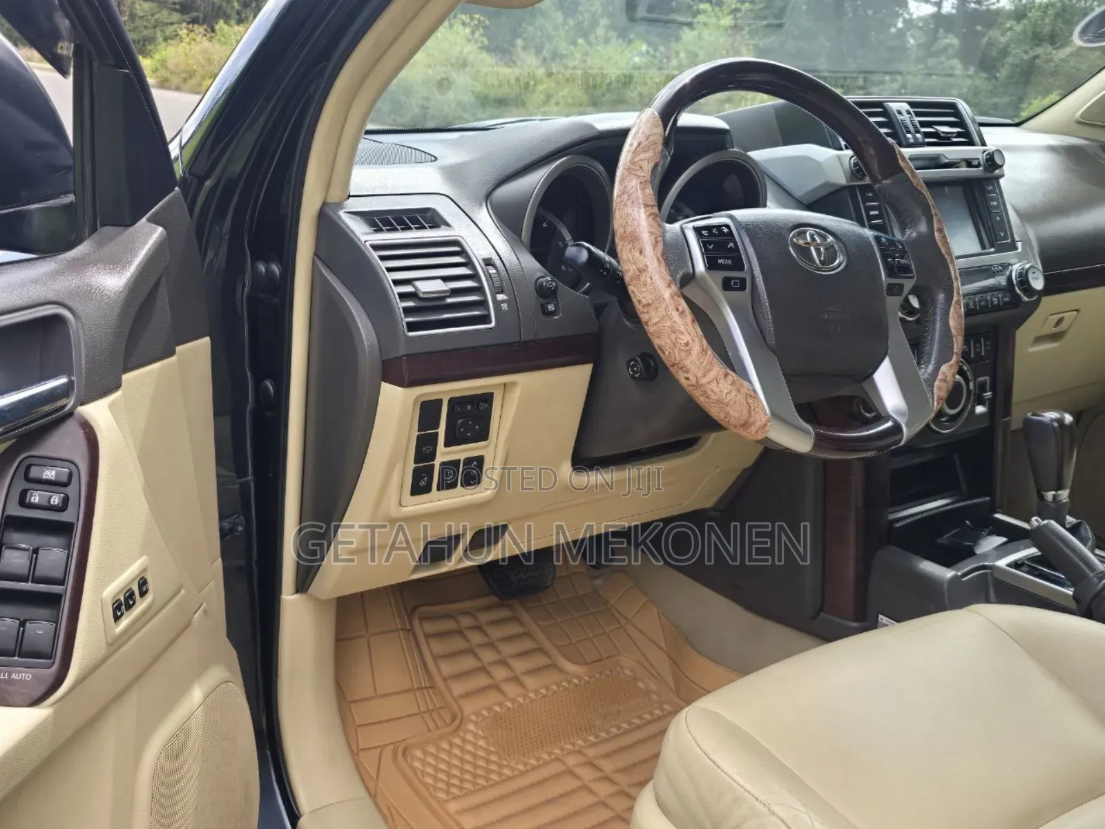 Toyota Land Cruiser 2016 Black