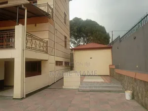 7bdrm House in Addis Abeba, Bole for rent