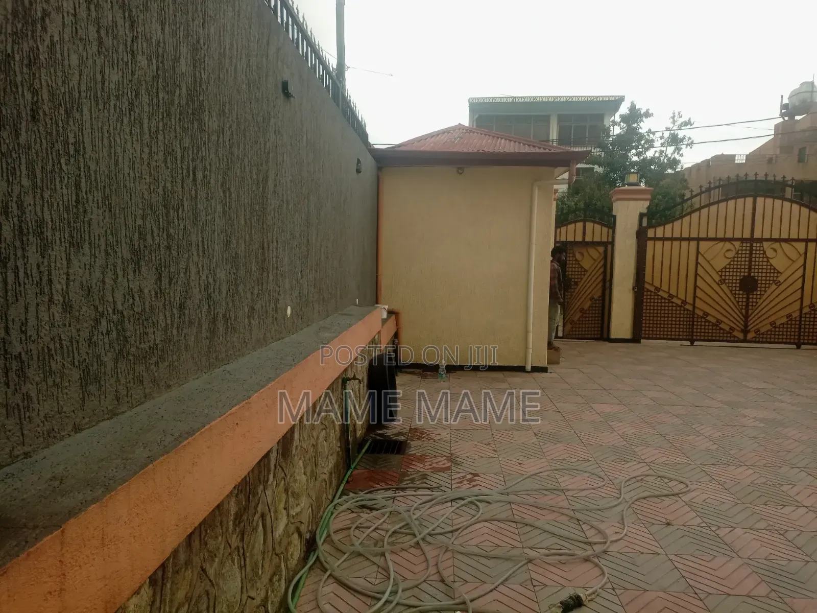 7bdrm House in Addis Abeba, Bole for rent
