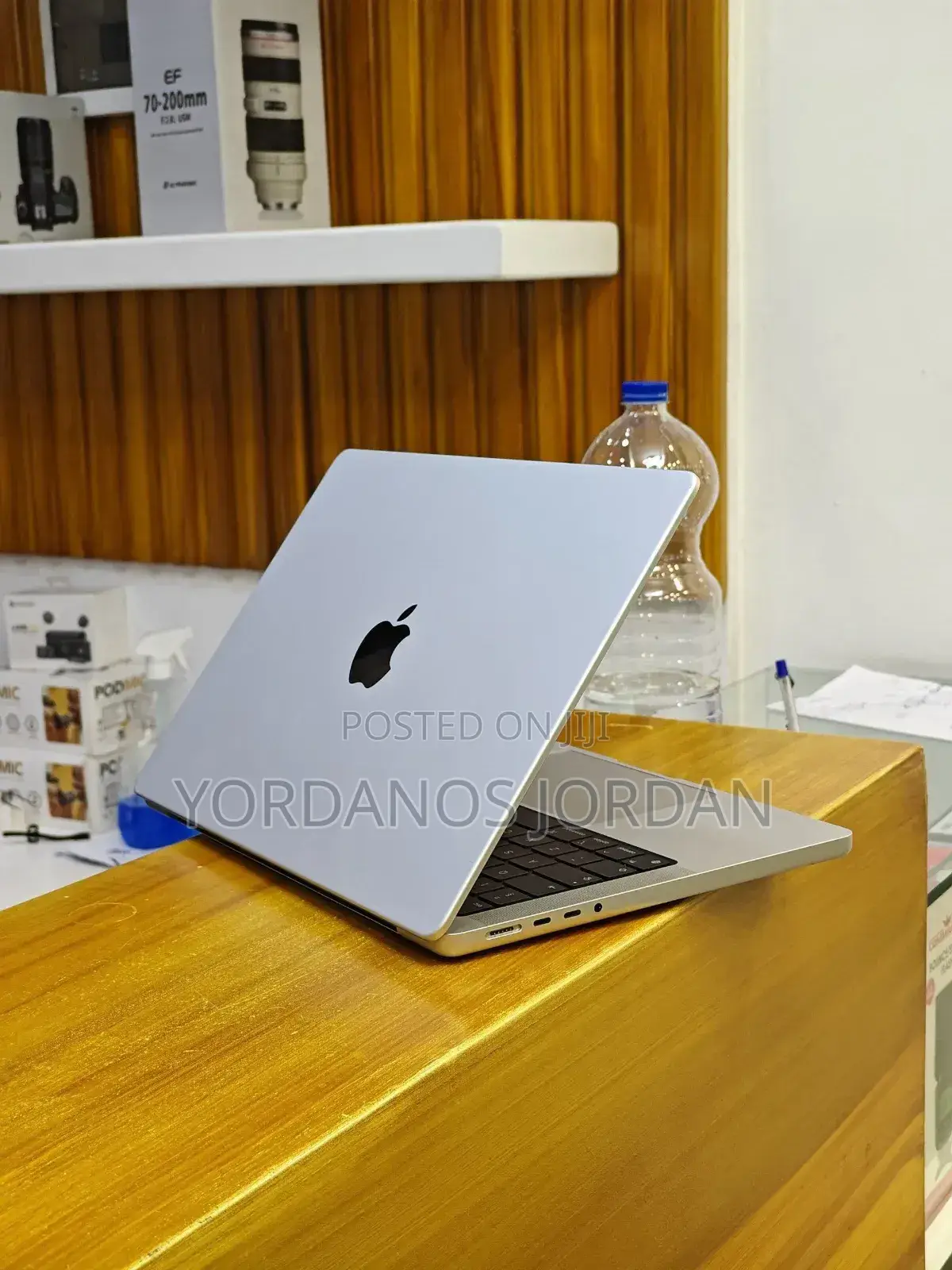 New Laptop Apple MacBook Pro 16GB Apple M1 Pro SSD 1T