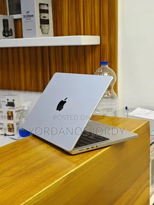 New Laptop Apple MacBook Pro 16GB Apple M1 Pro SSD 1T