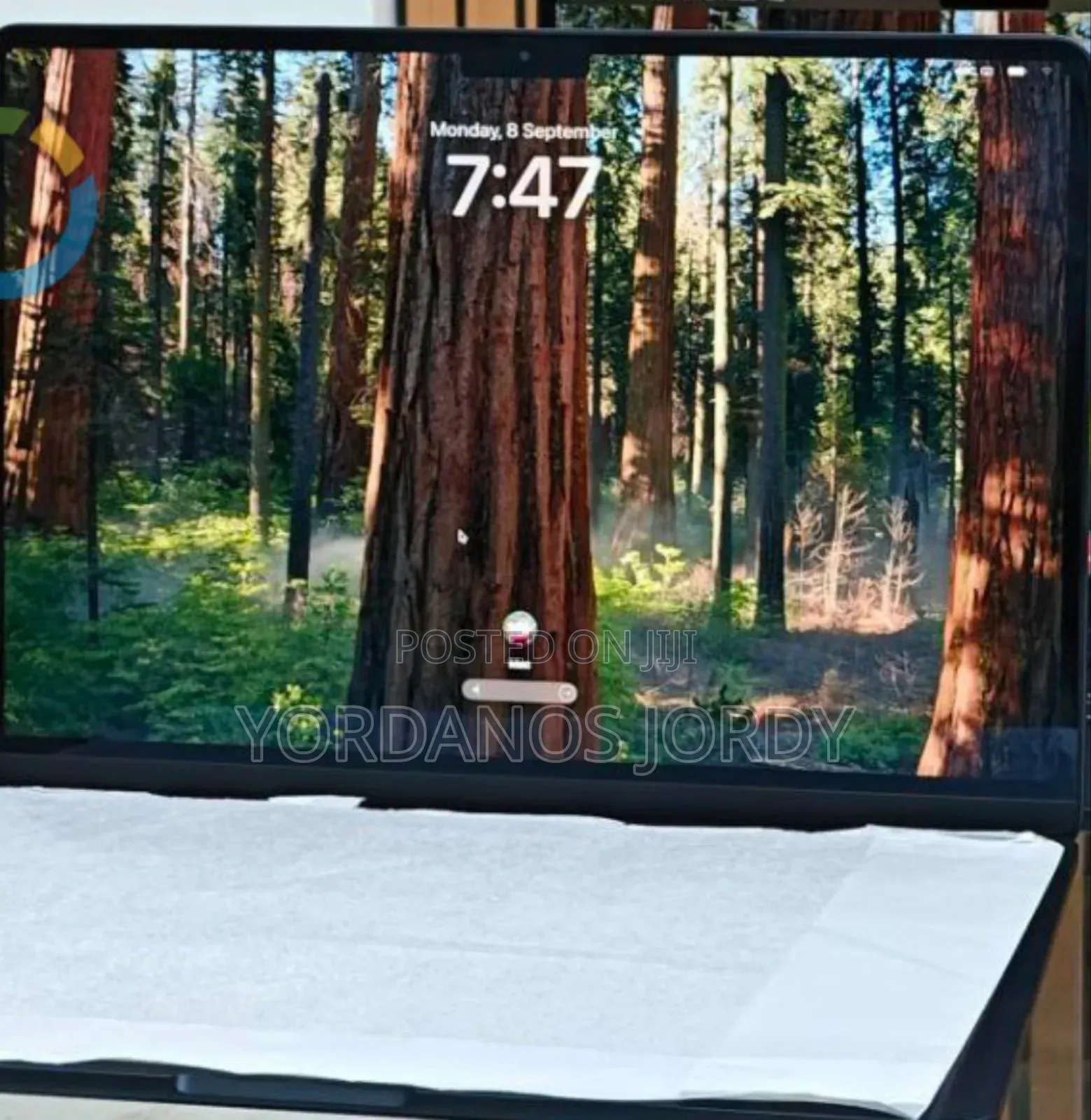 New Laptop Apple MacBook Air 2025 M4 13-Inch 16GB Apple M4 SSD 256GB