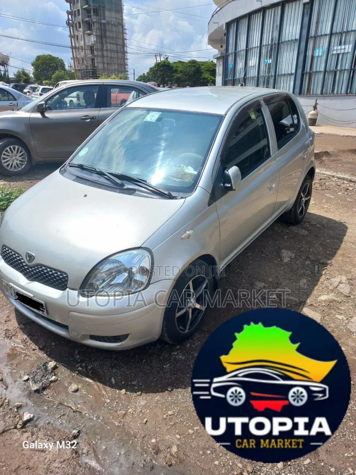 Toyota Vitz 2004 Silver