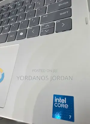 New Laptop HP OmniBook 5 Flip 16GB Intel Core I7 SSD 512GB