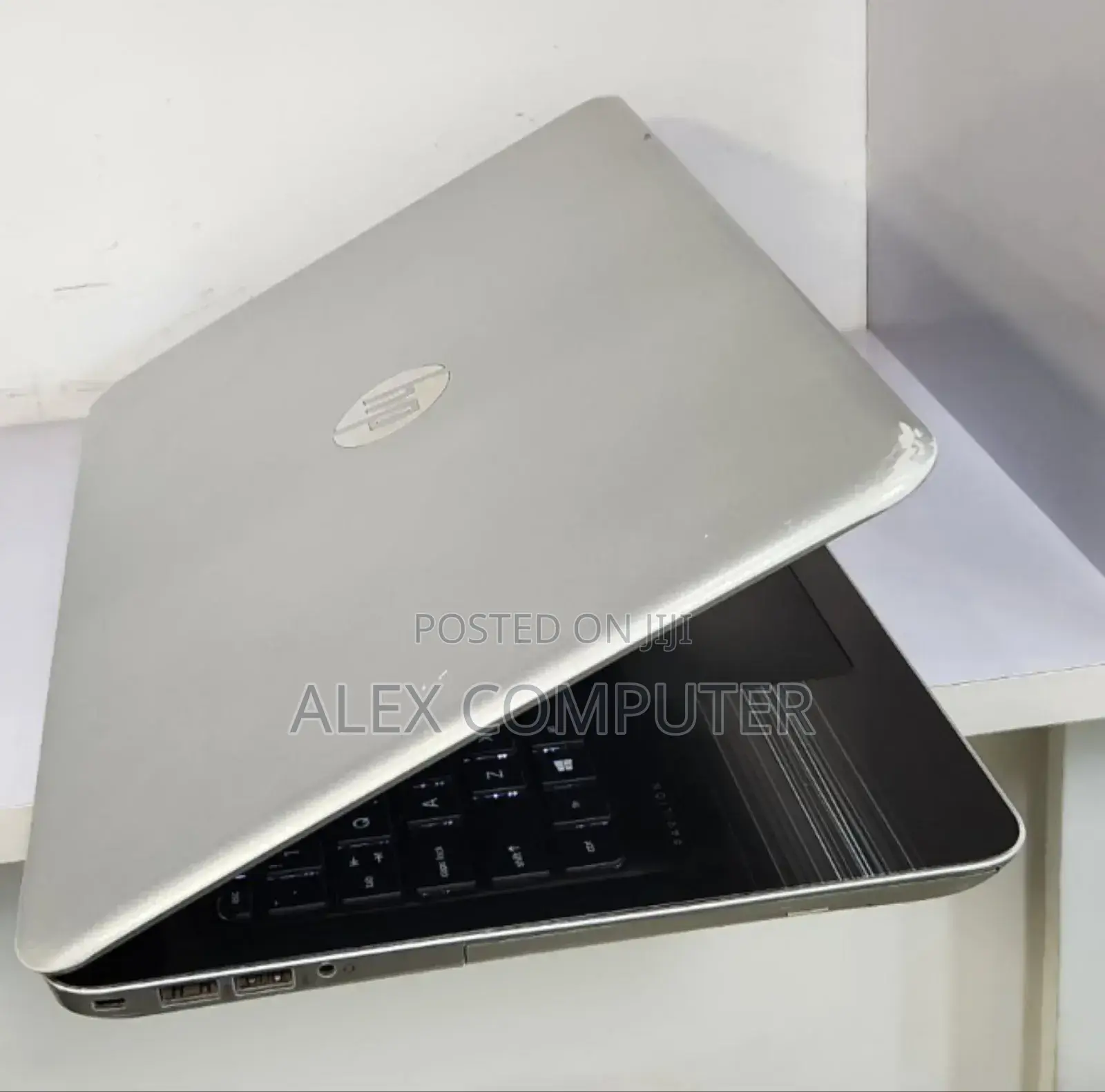 New Laptop HP Pavilion 15 8GB Intel Core I5 SSD 256GB