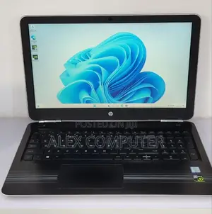 New Laptop HP Pavilion 15 8GB Intel Core I5 SSD 256GB