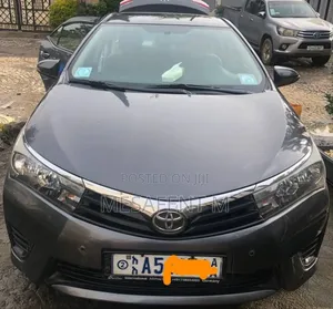 Photo - Toyota Corolla 2014 Black