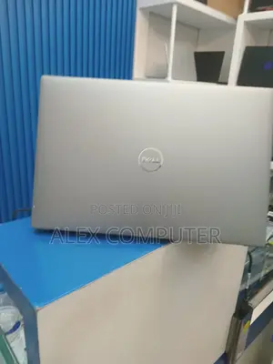 New Laptop Dell Precision 5550 16GB Intel Core I7 SSD 512GB