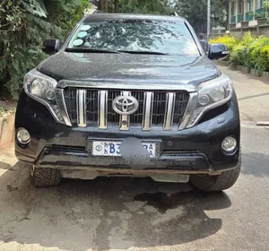 Photo - Toyota Land Cruiser 2014 Gray