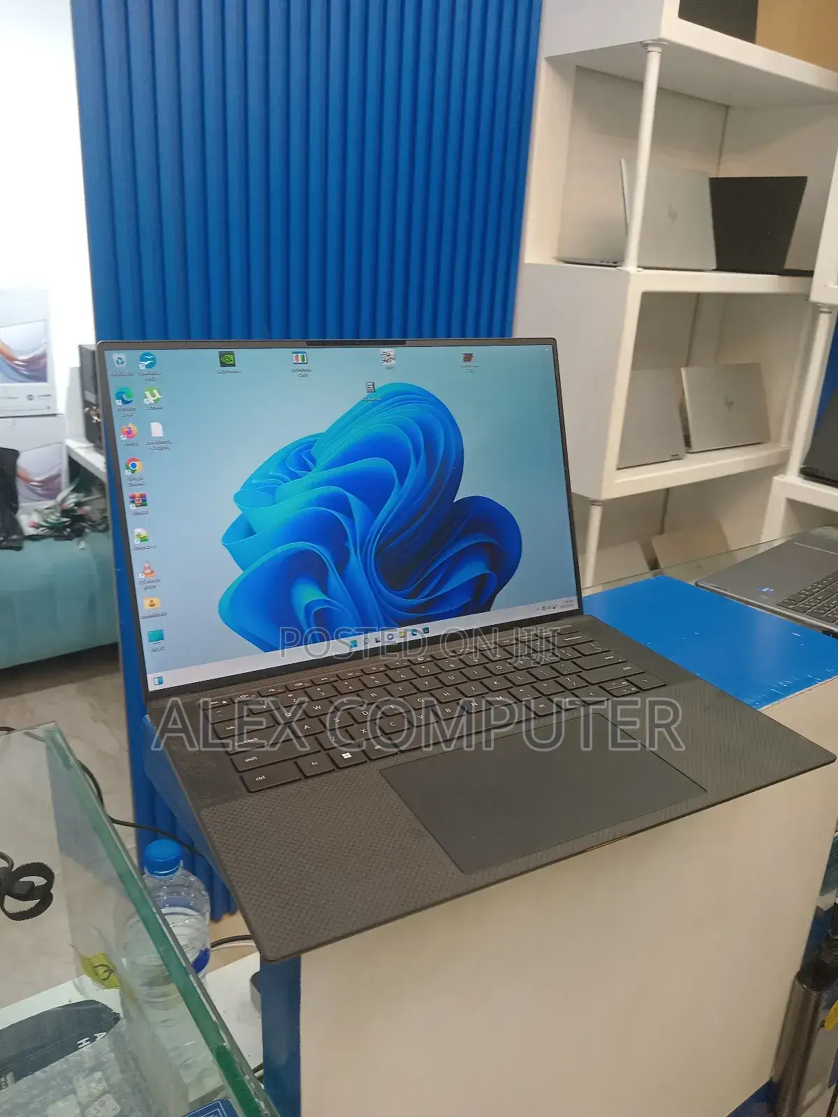 New Laptop Dell Precision 5570 16GB Intel Core I7 SSD 512GB