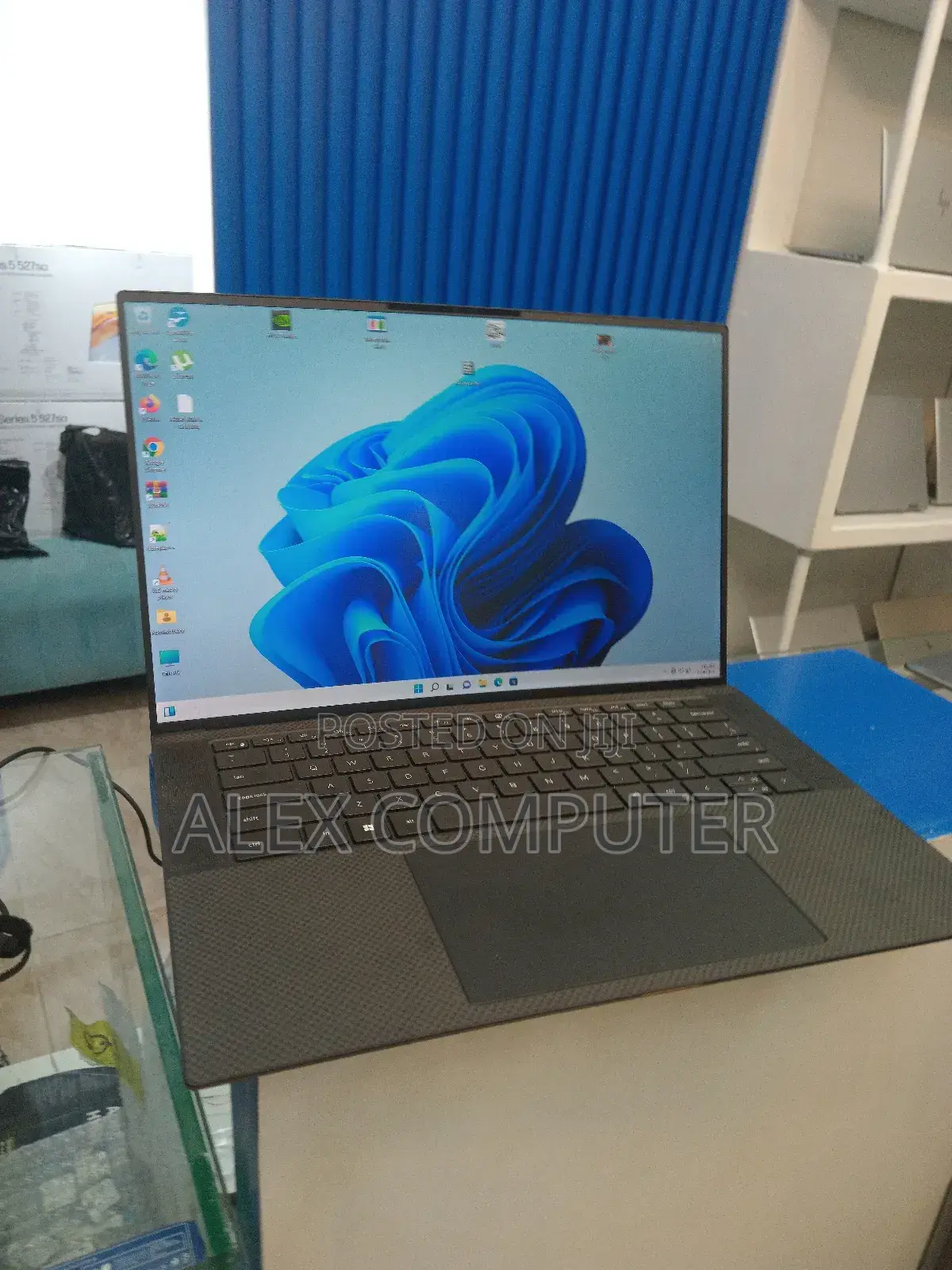 New Laptop Dell Precision 5570 16GB Intel Core I7 SSD 512GB