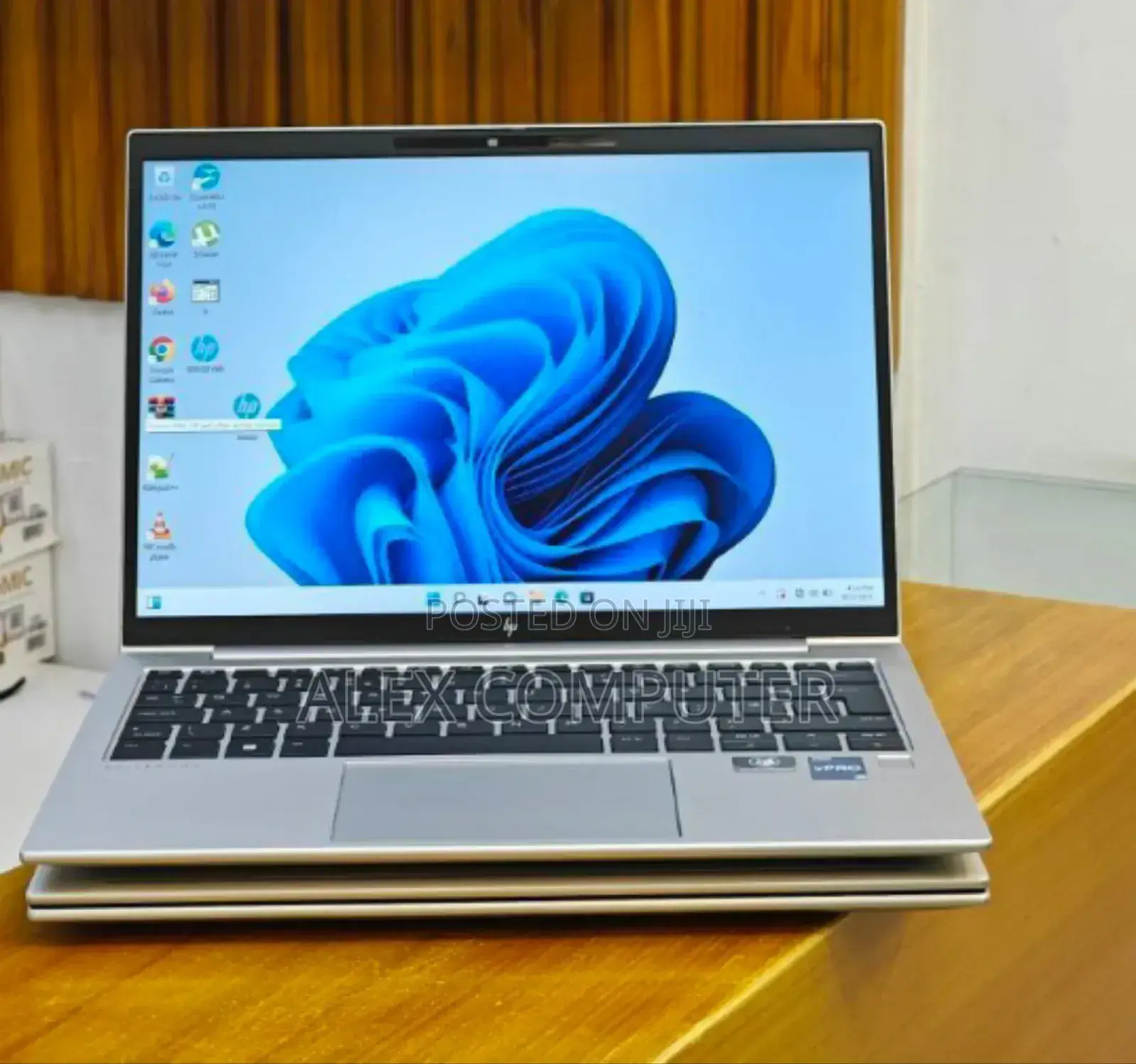 New Laptop HP EliteBook 830 G9 16GB Intel Core I5 SSD 512GB