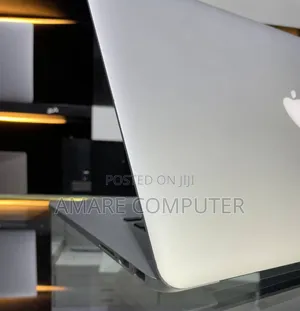 New Laptop Apple MacBook Pro 2015 16GB Intel Core I7 SSD 256GB