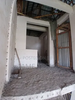 8bdrm House in ሀያት ዞን 6, Bole for sale