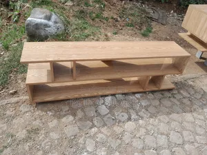 Photo - Simple 1.50cm Tv Stand በ Hock