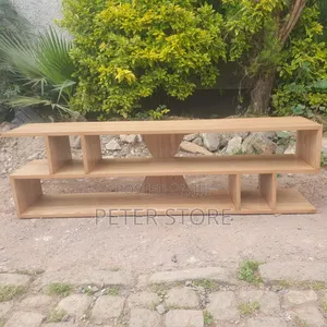 Simple 1.50cm Tv Stand በ Hock
