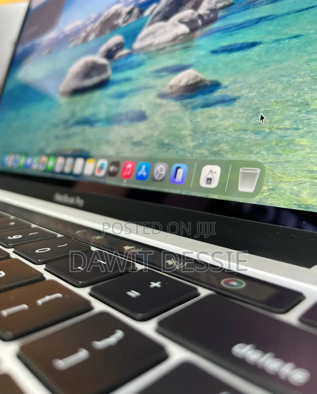 New Laptop Apple MacBook Pro M1 8GB Apple M1 SSD 512GB
