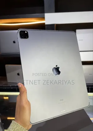 New Apple iPad Pro 12.9 (2022) 128 GB