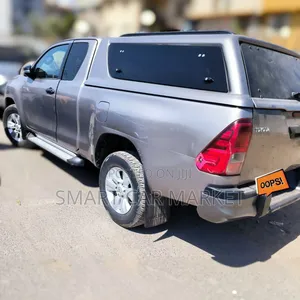 Toyota Hilux 2020 Brown