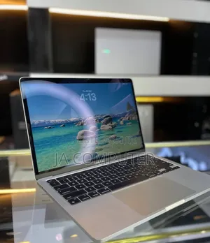 Photo - New Laptop Apple MacBook Pro M1 8GB Apple M1 Pro SSD 512GB